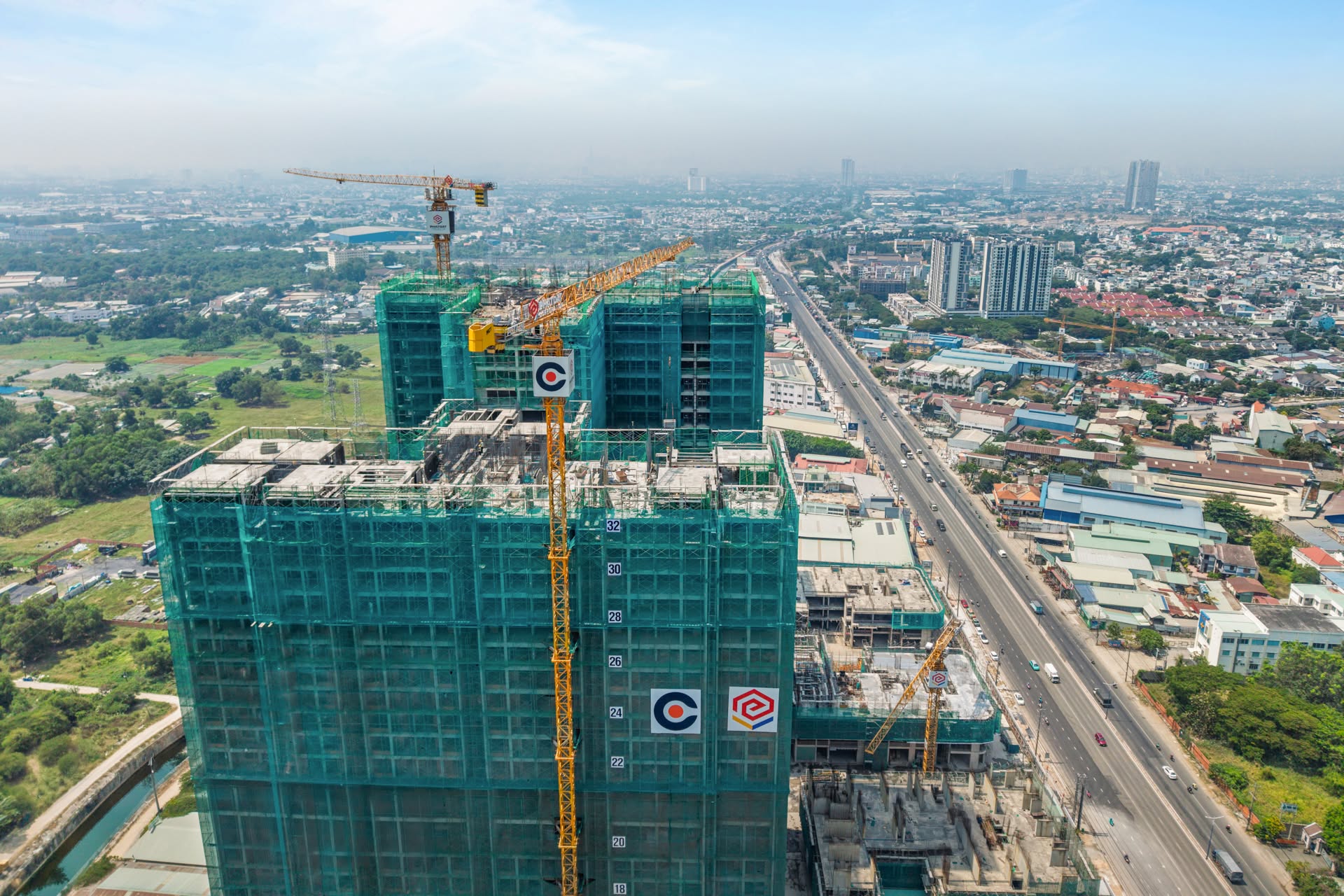 Update on the construction progress of La Pura as of April 2025