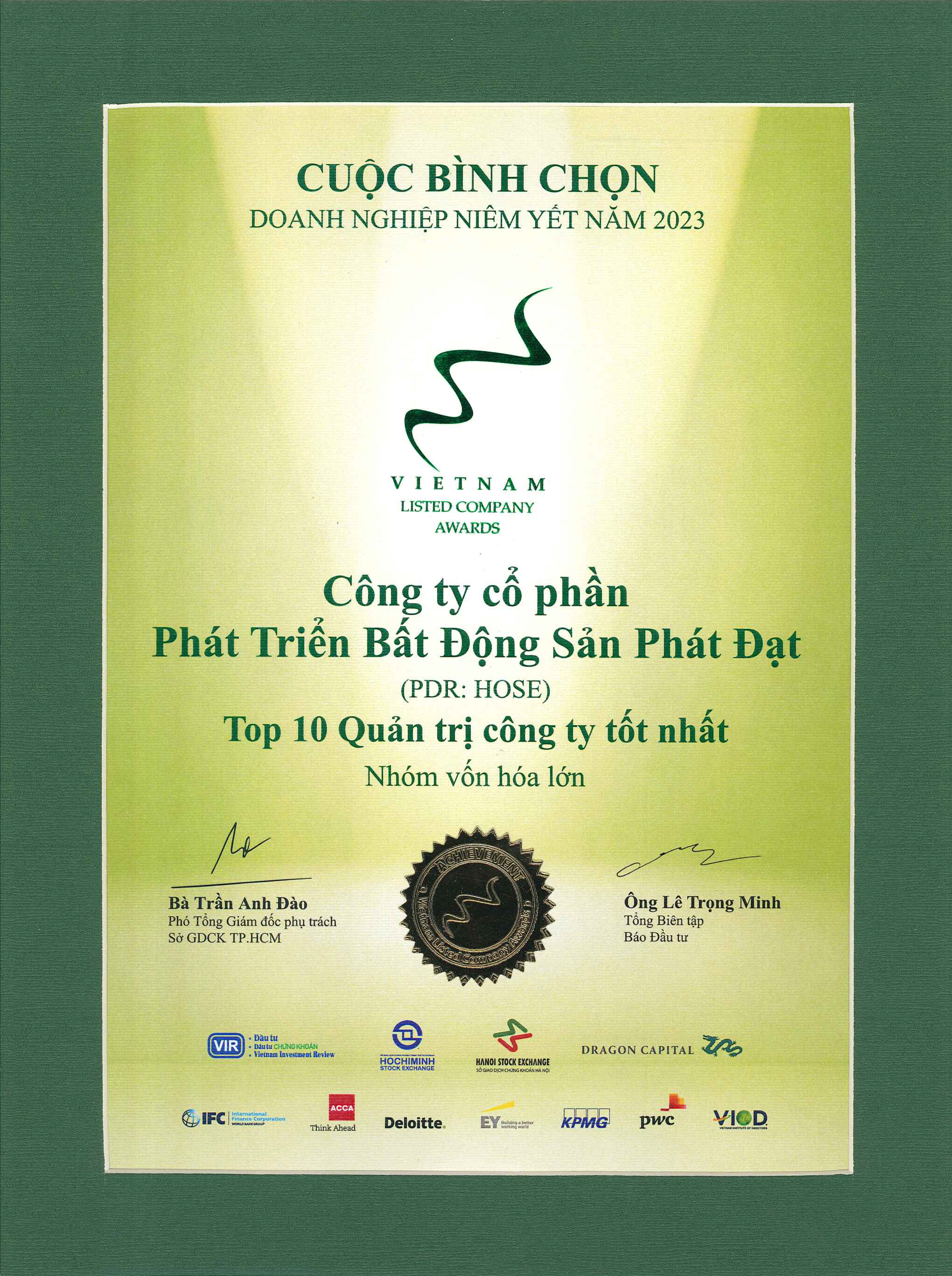 TOP 10 DOANH NGHIỆP QUẢN TRỊ CÔNG TY TỐT NHẤT (NHÓM VỐN HÓA LỚN) NĂM 2023