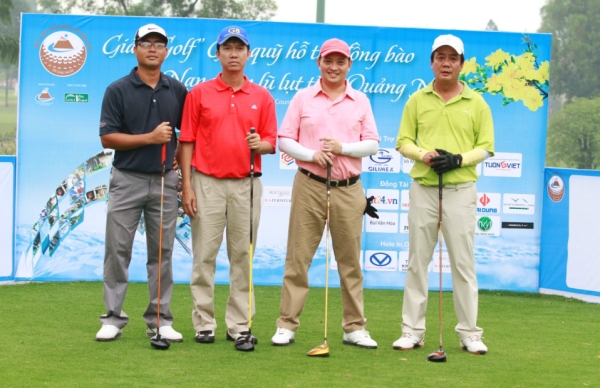 Phat Dat donates for flooded area in Quang Ngai