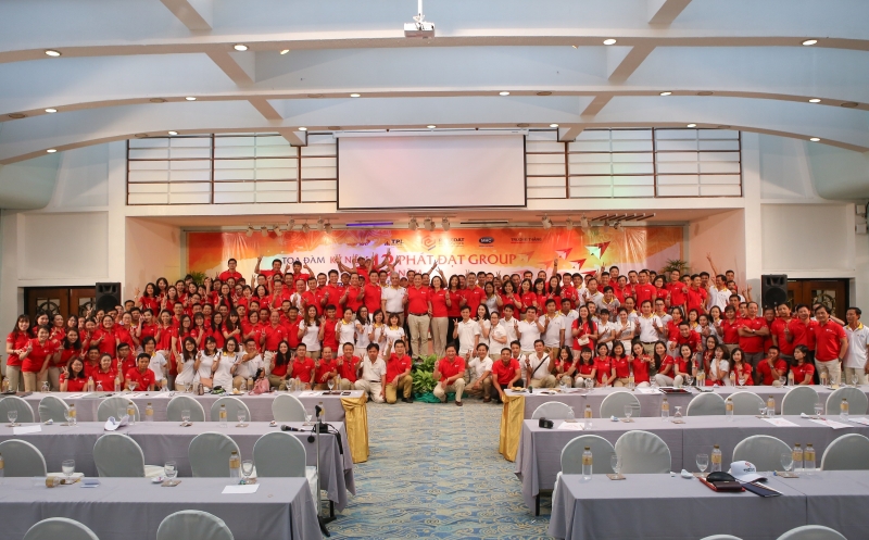 Employee committment – the ultimate objective to develop the unique and different corporate culture