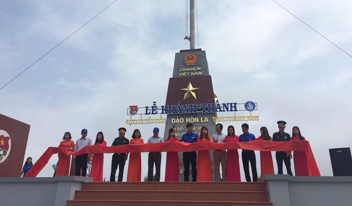 National Flagpole inaugurated on Hon La Island sponsored by Phat Dat