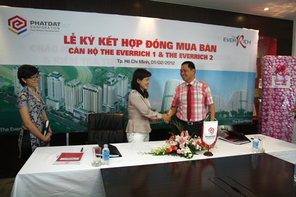 Lễ ký hợp đồng mua bán căn hộ The EverRich 2 - 01/02/2012