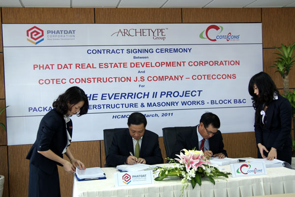 Lễ ký kết hợp đồng gói số 2 - Xây lắp phần thân Block B&C Khu căn hộ cao tầng THE EVERRICH II giữa Công ty Phát Đạt & Công ty xây dựng Cotec