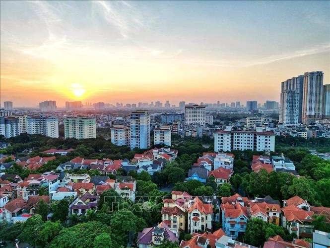 Experts upbeat about real estate prospects