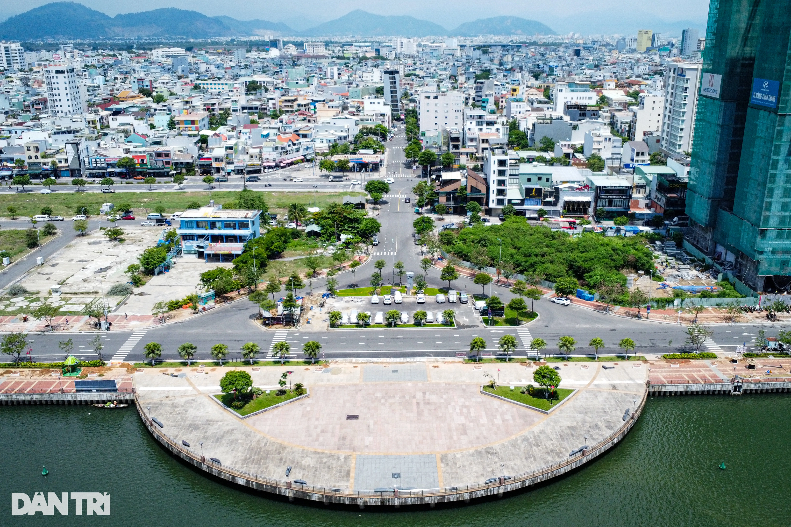 Hình hài phố đi bộ ven sông Hàn và du lịch về đêm ở Đà Nẵng