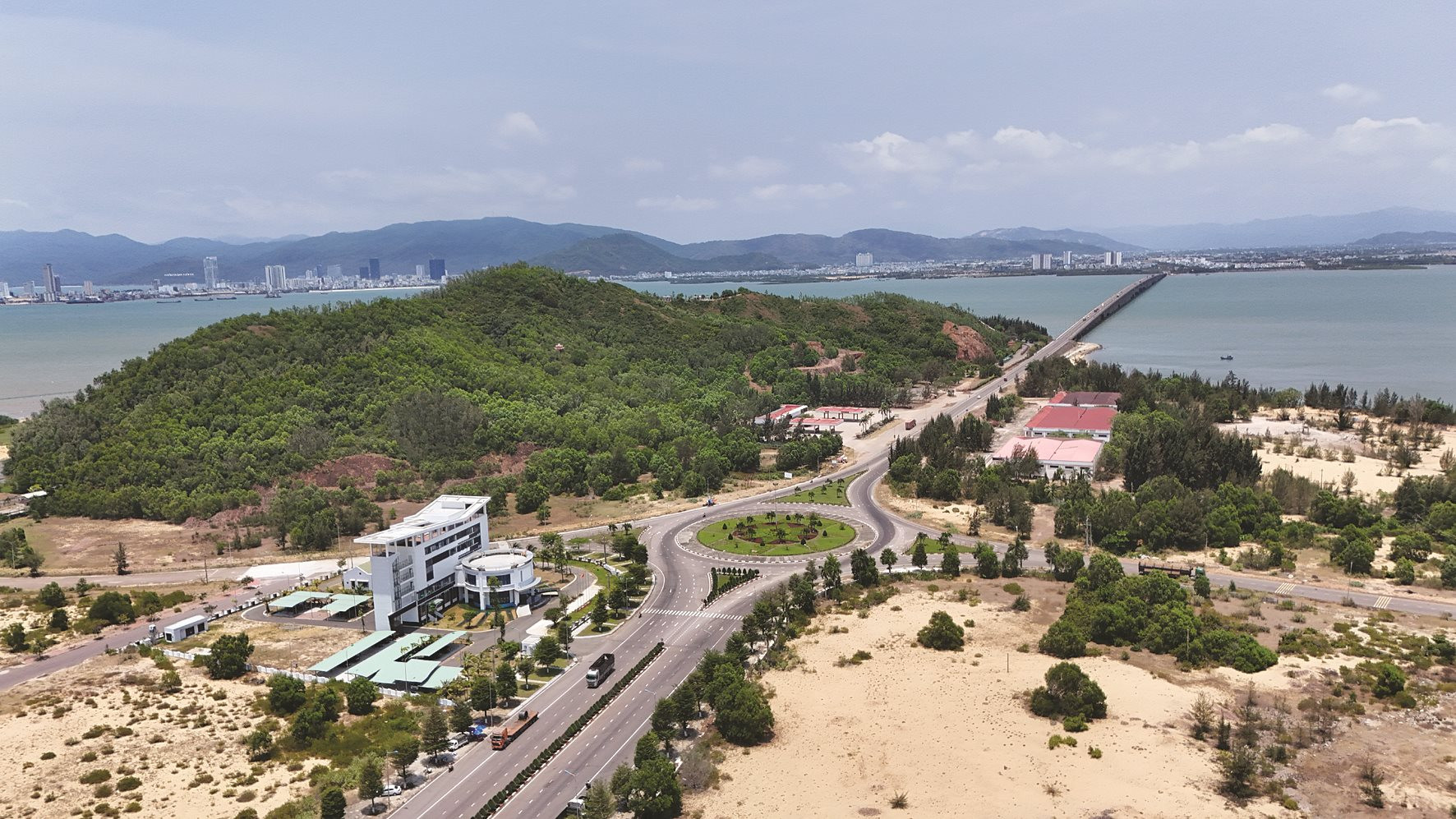 Binh Dinh: Completing infrastructure system - breakthrough for development