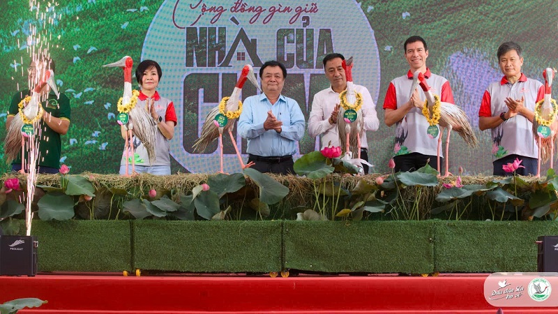 PDR tài trợ 1,5 tỷ đồng cho Đề án bảo tồn và phát triển đàn sếu đầu đỏ tại Vườn Quốc gia Tràm Chim